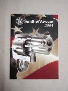 Smith & Wesson Katalog, Ausgabe 2005