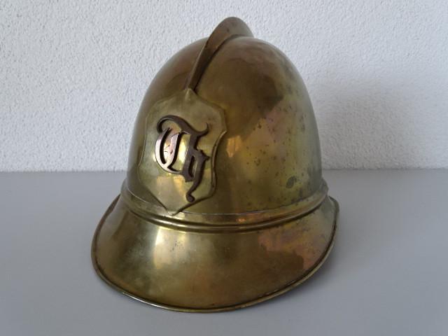 Feuerwehrhelm aus Messing, schweizerisch
