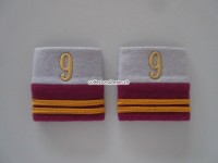 Schulterschlaufen (Achselschlaufen) Paar, Offizier, Oberleutnant, Bat.9, 2-farbig, silbergrau-weinrot
