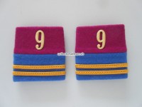Schulterschlaufen (Achselschlaufen) Paar, Offizier, Oberleutnant, 2-farbig, weinrot-hellblau