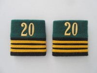 Schulterschlaufen (Achselschlaufen) Paar, Offizier, Hauptmann, 2-farbig, dunkelgrün-schwarz