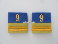 Schulterschlaufen (Achselschlaufen) Paar, Offizier, Oberleutnant, Bat.9, 2-farbig, hellblau-senfgelb