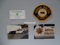 Stoffabzeichen / 2 Streifenwagen Fotos / Visitenkarte, Azusa Police, California