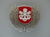 Mützen Abzeichen aus Metall, ehemalige Polizei Obersiggenthal