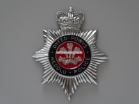 Bobbyhelm Metallabzeichen, British Dyfed-Powys Heddlu Police