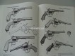 Buch, Revolver und Pistolen, Zhuk/Brukner