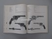 Buch Bewaffnung und Ausrüstung der Schweizer Armee seit 1817 Faustfeuerwaffen I Vorderladerpistolen Revolver Band 5