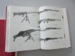 Doppelband: Handfeuerwaffen, Jaroslav Lugs, deutsche Ausgabe von 1977