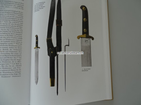 Buch " Schwerter, Säbel, Seitenwehren " Bernische Griffwaffen 1500 - 1850