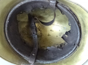Feuerwehrhelm aus Messing, schweizerisch