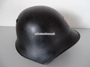 Feuerwehrhelm aus Stahlblech mit Gemeinde Wappen