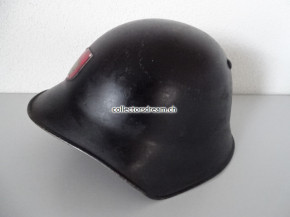 Feuerwehrhelm aus Stahlblech mit Gemeinde Wappen