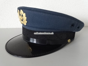 Schiffahrts Mütze verwendet auf einem Schweizer See