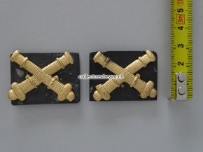 Aermelpatten Metallabzeichen für Offiziere Artillerie Ord. 26/40