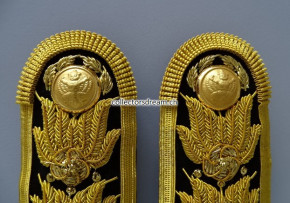 Schulterstücke (Epauletten) Goldfaden Metallfadenstickerei, Königreich Thailand, kurze weibliche Version
