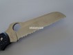 Faltmesser Spyderco, Klinge mit Wellenschliff