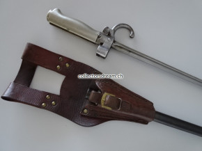 Antikes Bajonett zu Lebel Gewehr Model 1886 Frankreich, inkl. orig. Ledertragefrosch