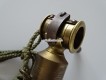 Pulverflasche um 1860 aus Horn mit Messinggarnitur