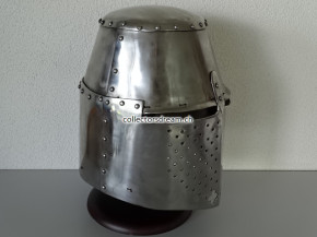 Topfhelm / Kübelhelm / Ritterhelm 13.-14. Jahrhundert (Replikat)