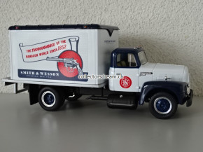 Smith & Wesson Modell Van 1957 Masstab 1/34