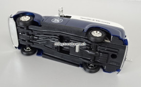 Smith & Wesson 1951 GMC Masstab 1/25