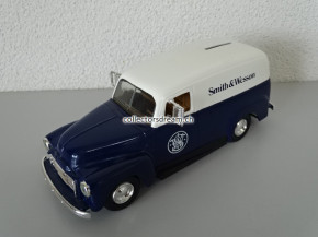 Smith & Wesson 1951 GMC Masstab 1/25